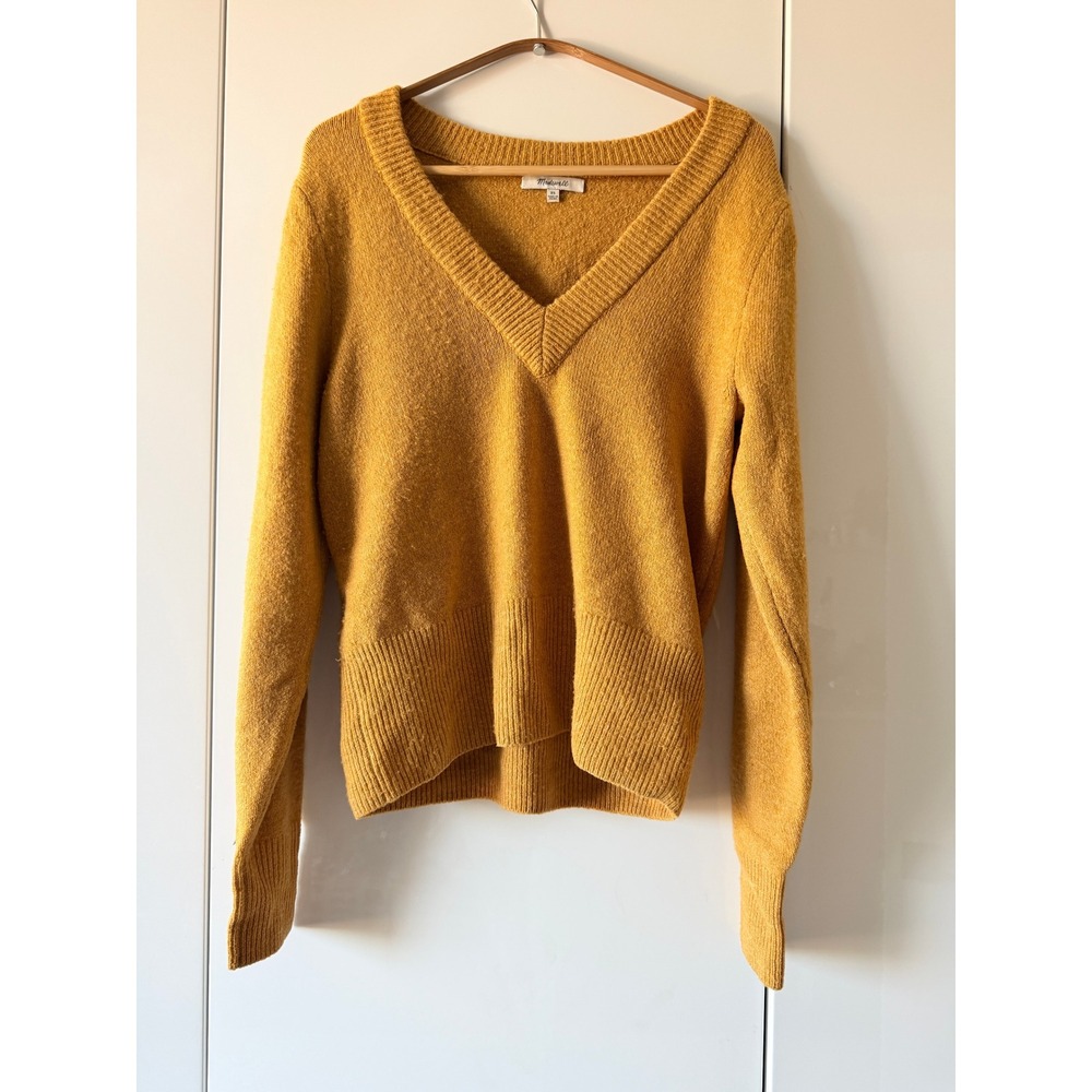Madewell XS Dashwood V-Neck Sweater Coziest Yarn Wool Blend Mustard Yellow K5429